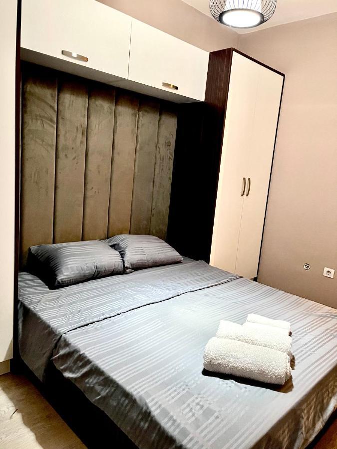 Top Apartment Prishtine Bagian luar foto