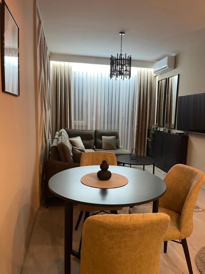 Top Apartment Prishtine Bagian luar foto
